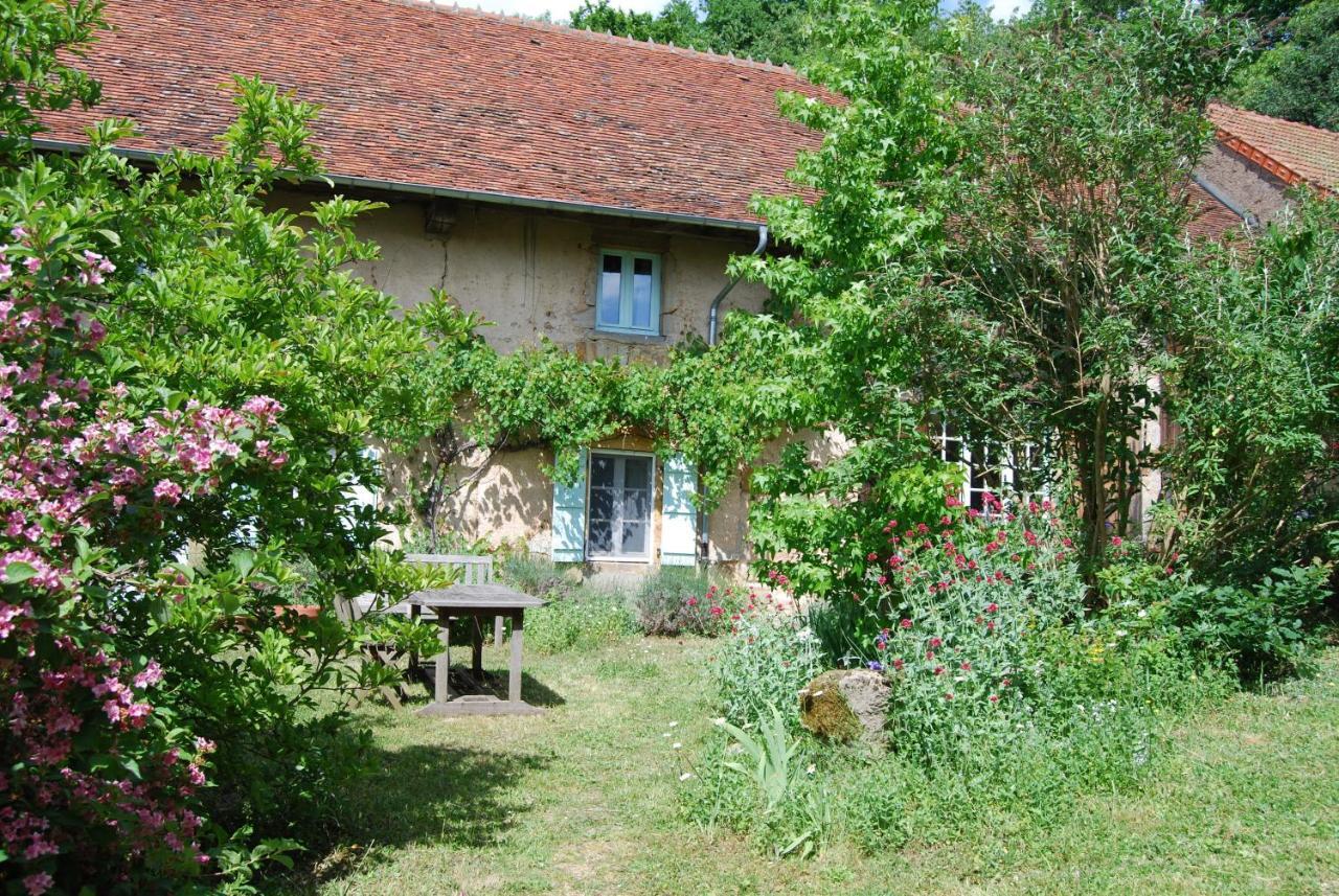 La Tour Bed & Breakfast Marcilly-la-Gueurce Bagian luar foto